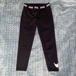 Nike Dri-FIT, Big Kids' (Girls') Capri Leggings